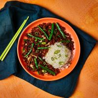 Korean-Style Meat-Free Mince Bulgogi With Green Beans