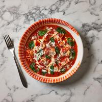 Creamy Tuscan Tomato & Mozzarella Tortellini Soup